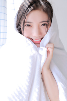 穿真空短裙擠公交會被趕走嗎