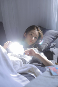 新婚警花被迫獻身黑老大的小說