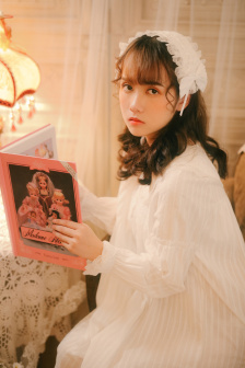 小男生趴著扭屁股很舒服怎么回事