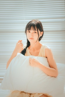 《漂亮的秘書HD》在線觀看