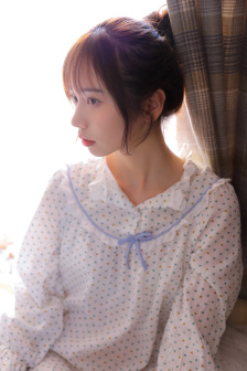 100張美女光溜溜的背景圖片