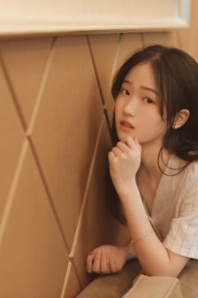 張開腿被九個男人調教h視頻