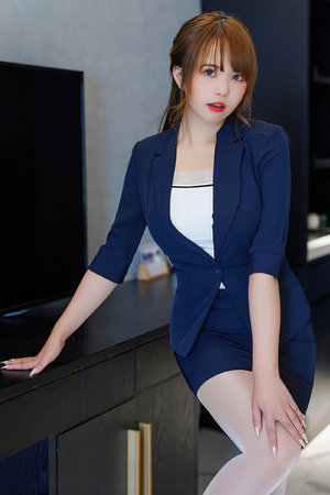 古代閨房被強吃乳(H)