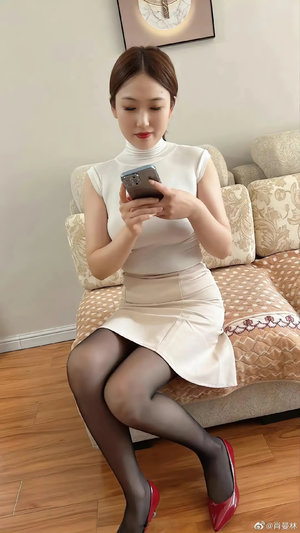 粗大的內捧猛烈進出校花H漫畫小