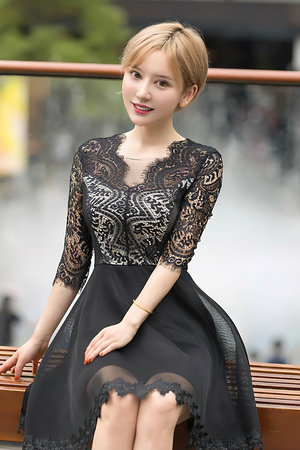 內射女校花一區二區三區