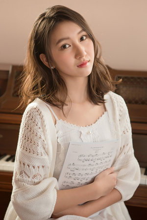 夜間綻放的向日葵