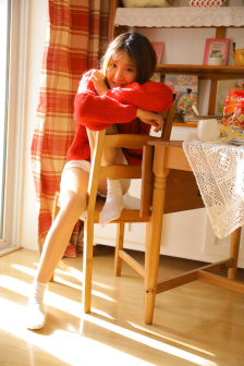 古代閨房被強吃乳(H)