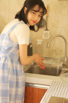 鄰居的粗大讓我滿足