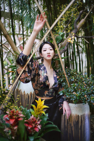 亞洲精品夜夜春