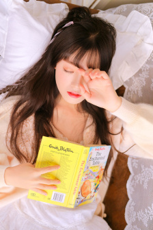 公交車上蔭蒂添的好舒服H漫畫