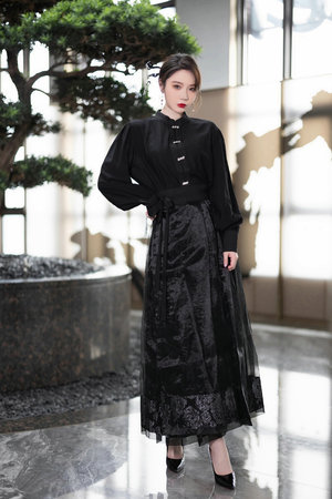 日本精品久久久中文字幕