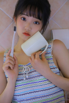 英語老師的胸好大好吃