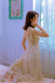 《下女》韓國在線觀看