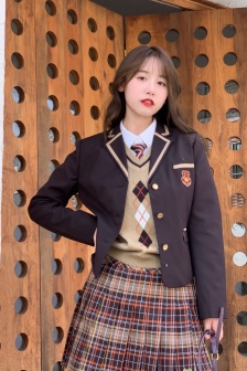 總裁塞鋼筆磨桌角筆趣樓小說