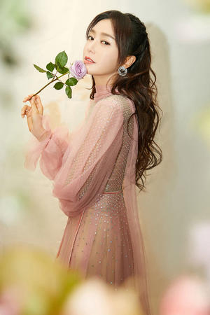 草原上的小公主H1月前更新阿洛