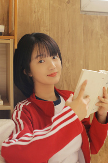 撕開胸罩一邊親一摸就硬了正常嗎