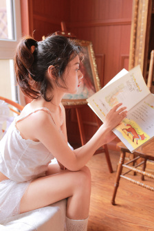 電影《青樓十二房》翁虹主演