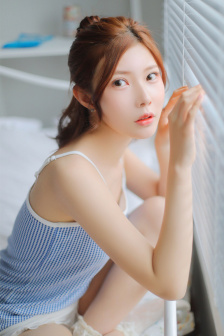 《下暴雨無法回家去上司家》