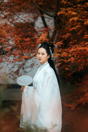 妻子在廚房被三個男人欺負的后果