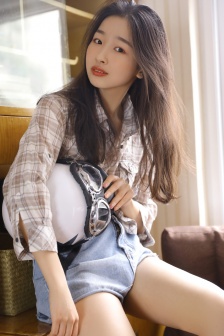 趴下來讓老子爽死你老師視頻