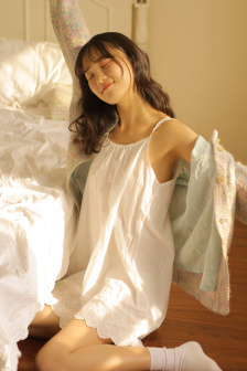 光溜溜美女素材圖片大全