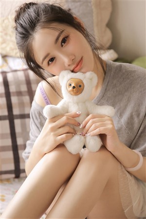 院長玩弄新婚護士