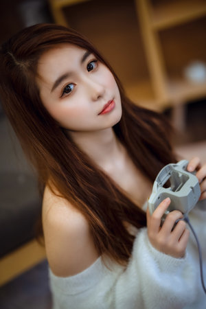 我滑進了麻麻身體