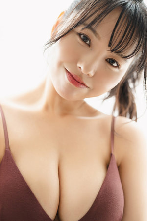 《肉搏島》在線觀看完整版