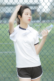 YIN蕩女友小芹全文閱讀