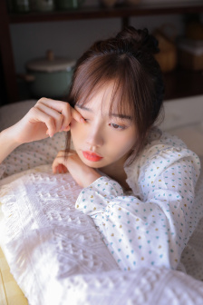 《一手撫大》作者:泱暖1V1