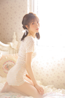 給錢就可以隨便摸