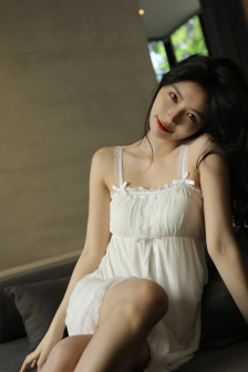 女人下面洞口用手摸有一個疙瘩