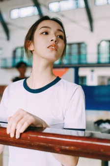 被老師摸著JJ勃起有14厘米