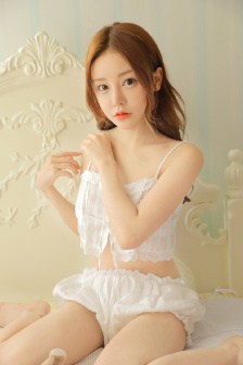 iu求握手被男粉拒絕