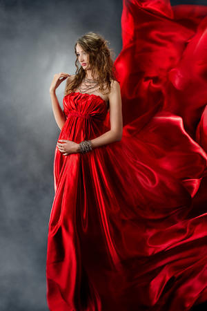 小孩配老太太視頻