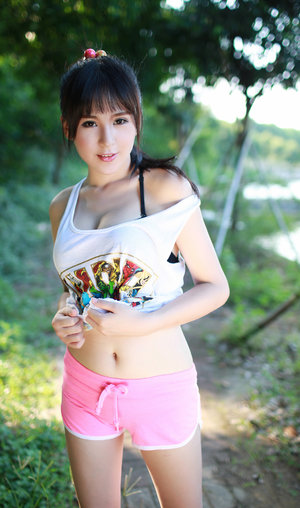 醫生從奶罩摸進去了H