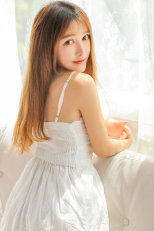 男生和女生在一起努力