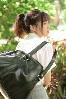 特大黑異族tube視頻