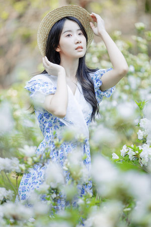 《不忠》大尺度吸乳