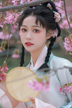 女人生孩子的真實過程視頻