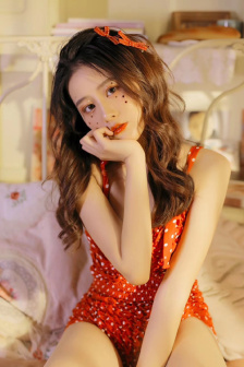 凌辱美女小游戲